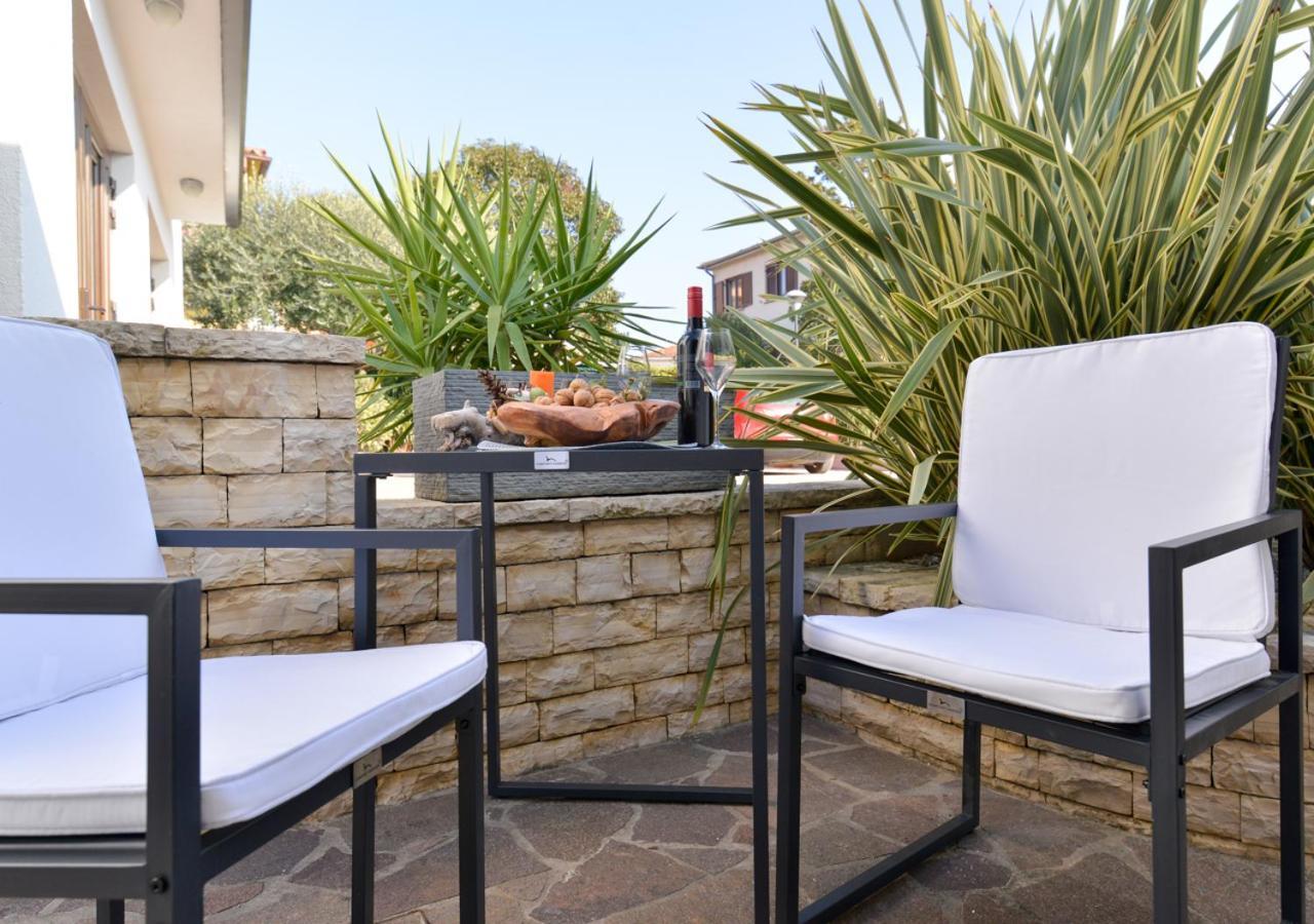 Apartments Leona Umag Exterior foto